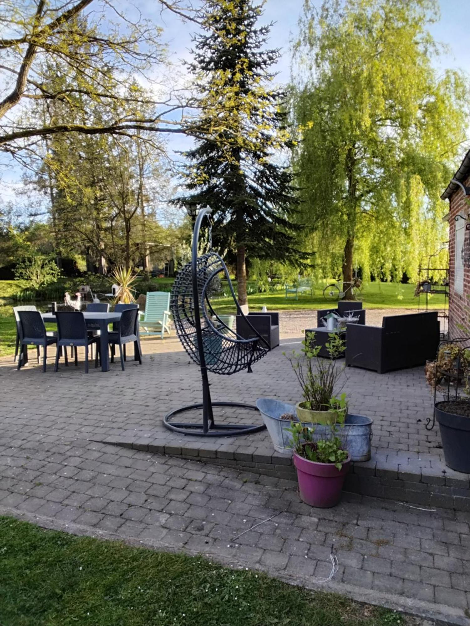 Au Petit Bonheur De Seraphine Saint-Aubin  Bagian luar foto